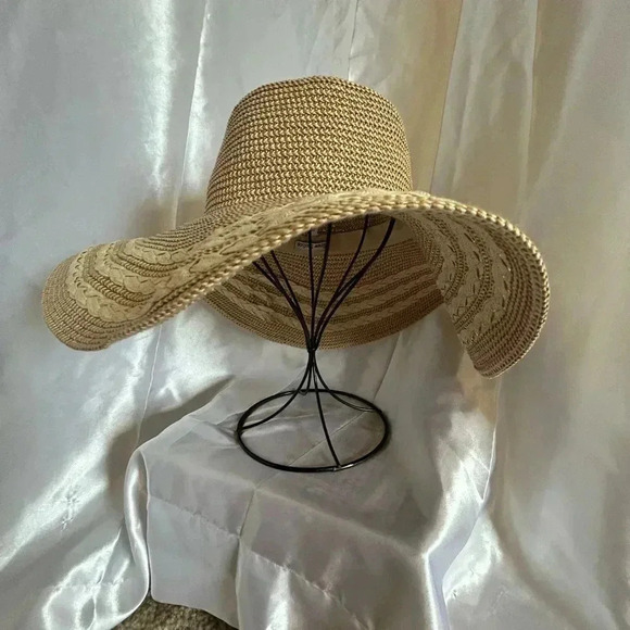 STRAW STUDIOS WOMENS STRAW HAT ONE SIZE FITS MOST NATURAL COLOR. CLEAN - Picture 2 of 5